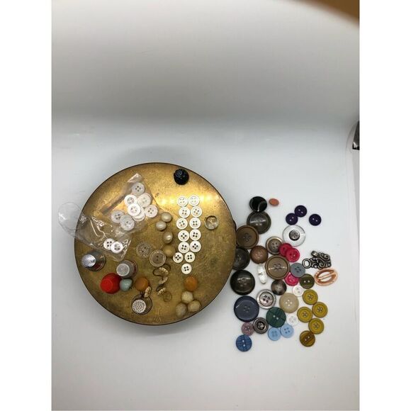 Vintage Buttons and Thimbles Assorted Lot - Picture 16 of 16